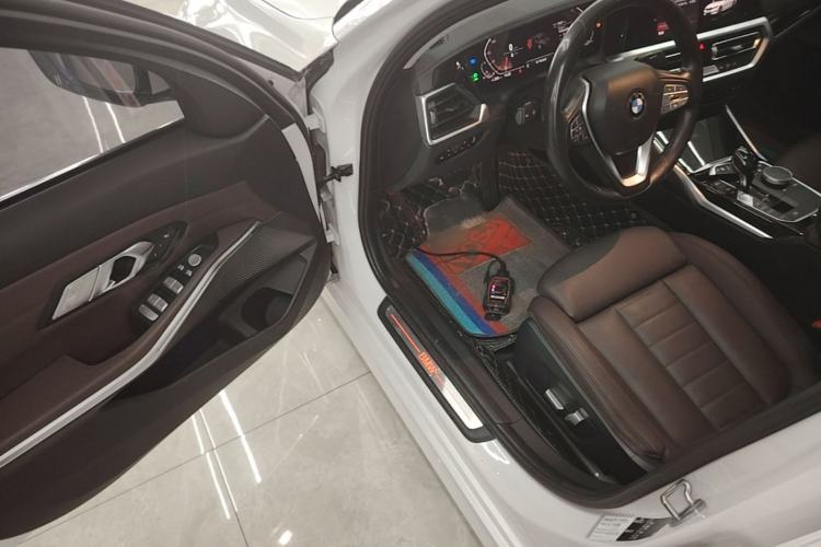 Used BMW 3 Series 2020 325Li First Edition Driver Seat