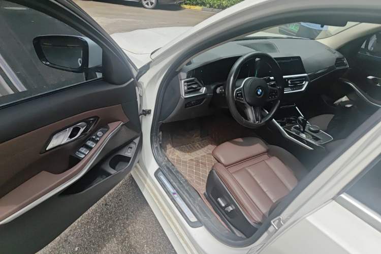 Used BMW 3 Series 2020 325i M Sport Package Driver Seat
