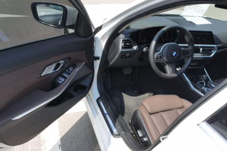 Used BMW 3 Series 2020 Restyled 325Li M Sport Package Driver Seat