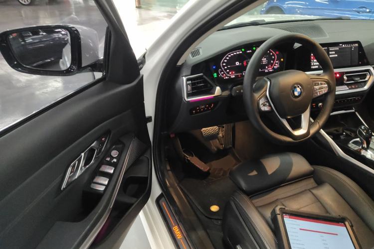 Used BMW 3 Series 2020 325Li First Edition Driver Seat