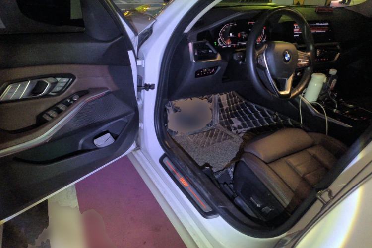 Used BMW 3 Series 2020 325Li First Edition Driver Seat