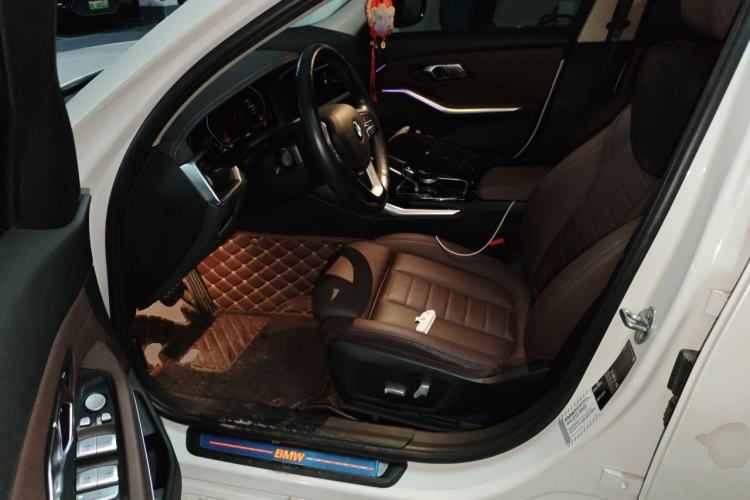 Used BMW 3 Series 2020 325Li First Edition Driver Seat