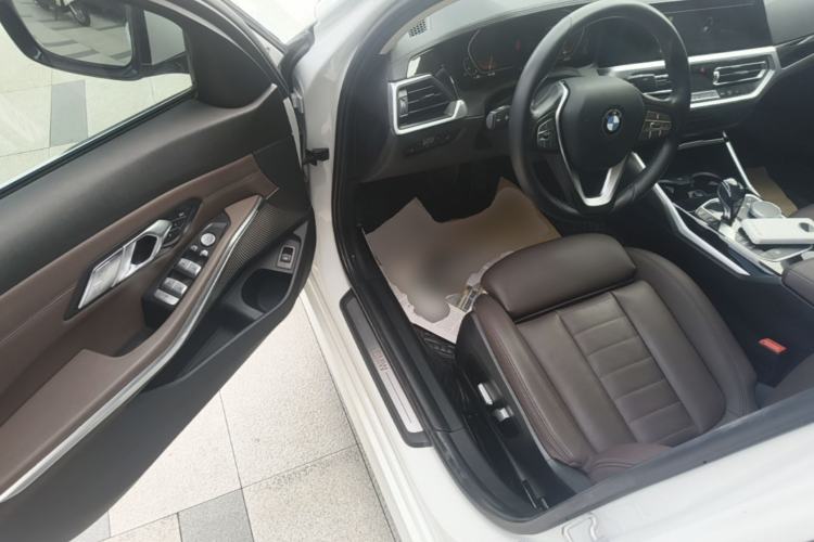 Used BMW 3 Series 2020 325Li First Edition Driver Seat