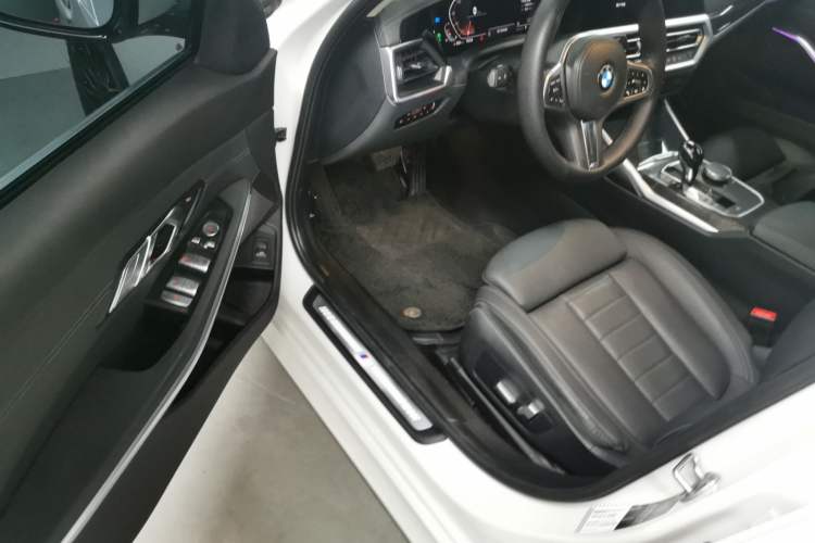 Used BMW 3 Series 2020 Restyled 325Li M Sport Package Driver Seat