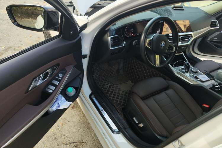 Used BMW 3 Series 2020 Facelifted 325Li M Sport Night Edition Package Driver Seat