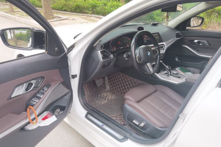 Used BMW 3 Series 2020 325i M Sport Night Edition package Driver Seat