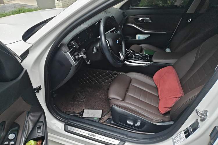 Used BMW 3 Series 2020 325Li First Edition Driver Seat