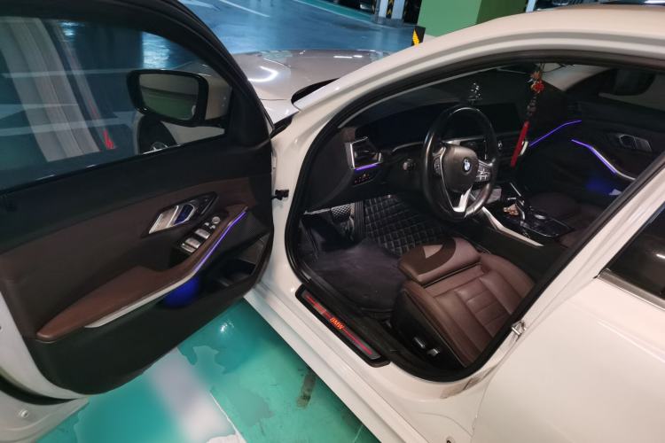 Used BMW 3 Series 2020 325Li First Edition Driver Seat