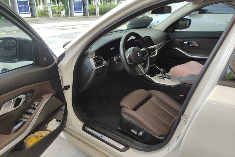 Used BMW 3 Series 2020 330i M Sport Night Edition Driver Seat