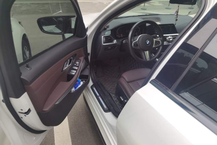 Used BMW 3 Series 2020 Restyled 325Li M Sport Package Driver Seat
