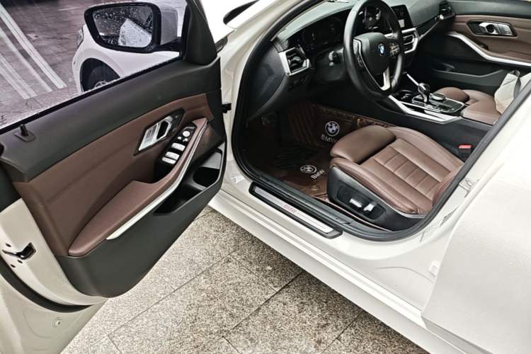 Used BMW 3 Series 2020 325Li First Edition Driver Seat