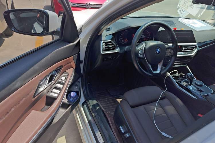 Used BMW 3 Series 2020 325Li First Edition Driver Seat