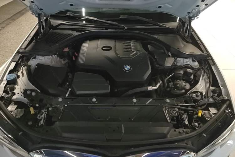 Used BMW 3 Series 2020 Facelifted 325i M Sport Package Engine Bay