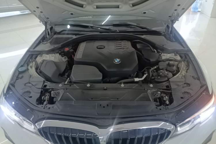 Used BMW 3 Series 2020 325Li M Sport Package Engine Bay