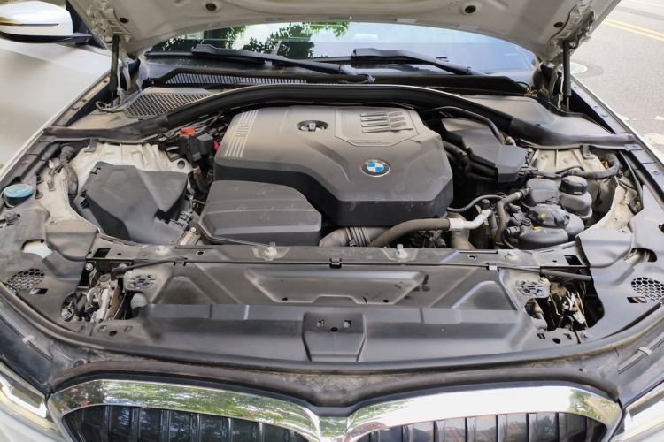 Used BMW 3 Series 2020 325i M Sport Package Engine Bay