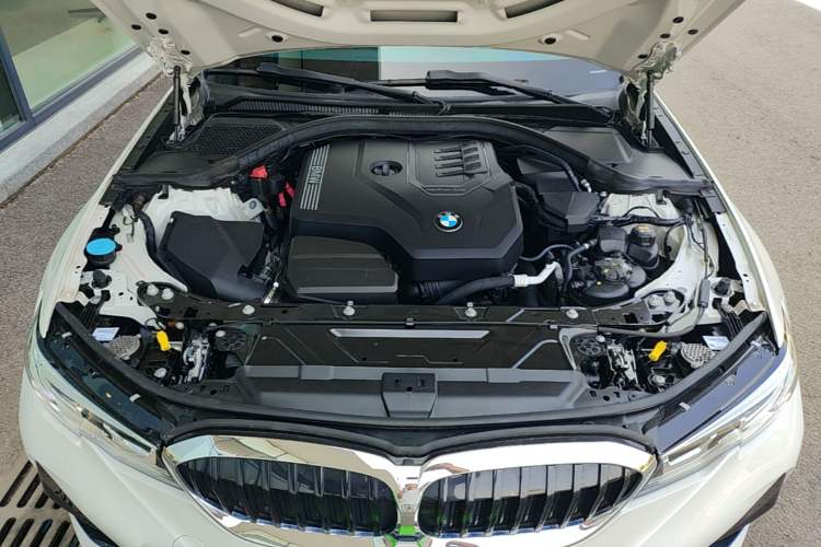 Used BMW 3 Series 2020 Restyled 325Li M Sport Package Engine Bay