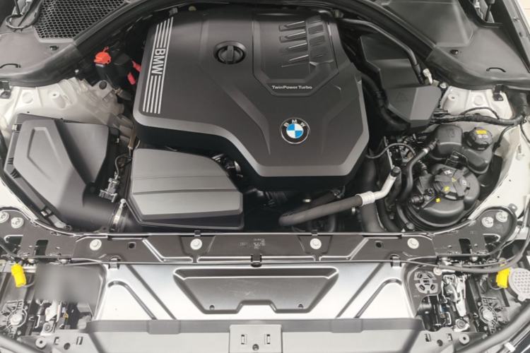 Used BMW 3 Series 2020 320i Sport Package Engine Bay