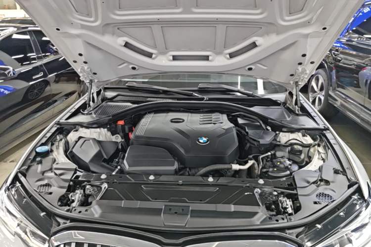 Used BMW 3 Series 2020 325Li First Edition Engine Bay