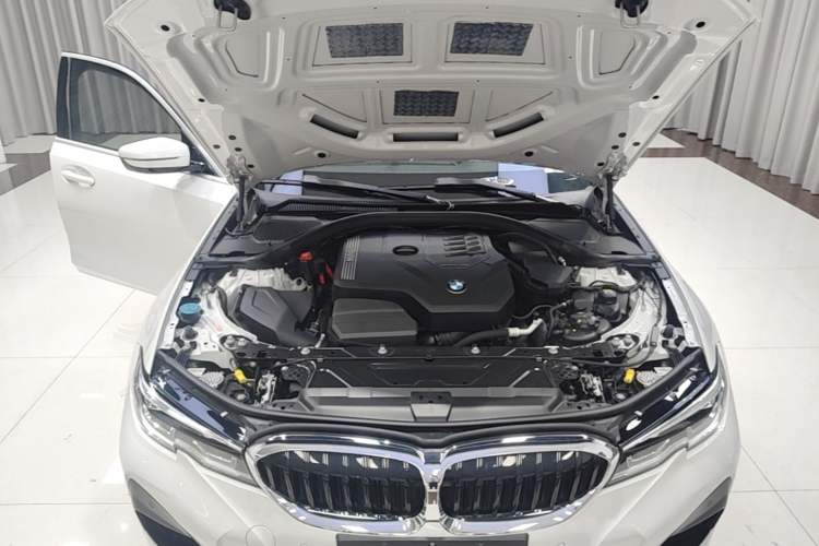 Used BMW 3 Series 2020 Restyled 325Li M Sport Package Engine Bay