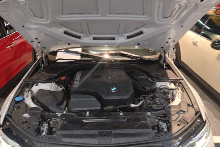 Used BMW 3 Series 2020 325Li First Edition Engine Bay