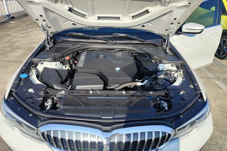 Used BMW 3 Series 2020 325Li First Edition Engine Bay