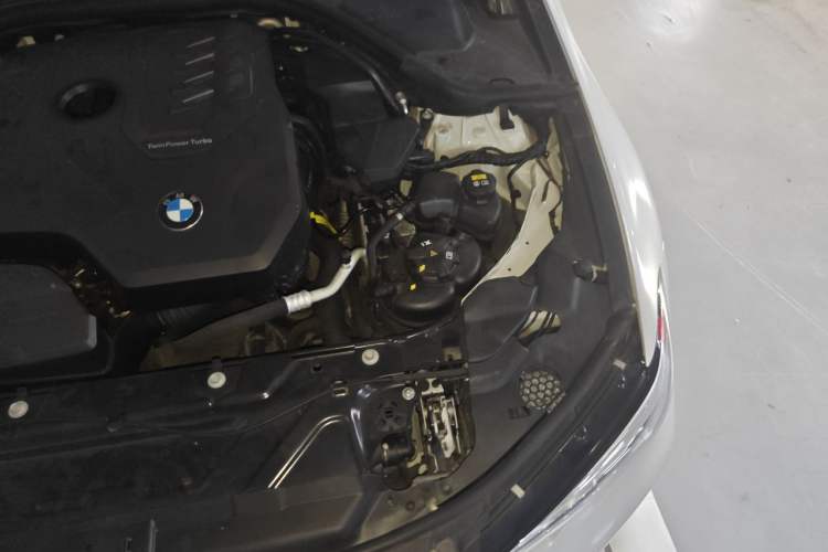 Used BMW 3 Series 2020 325Li First Edition Engine Bay Left