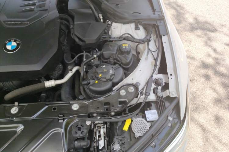 Used BMW 3 Series 2020 325Li M Sport Package Engine Bay Left