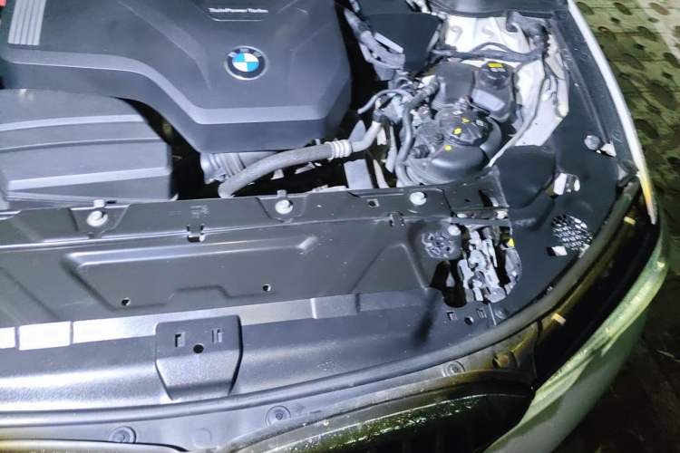 Used BMW 3 Series 2020 325Li First Edition Engine Bay Left