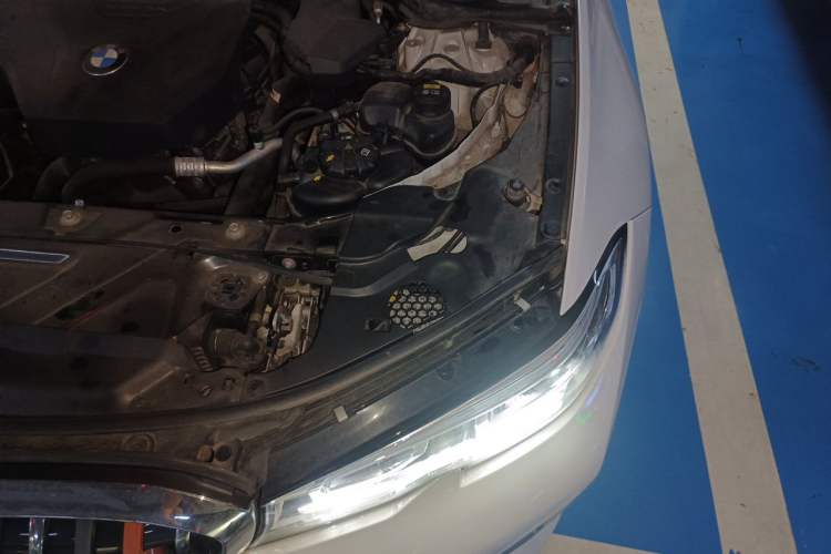 Used BMW 3 Series 2020 325Li First Edition Engine Bay Left