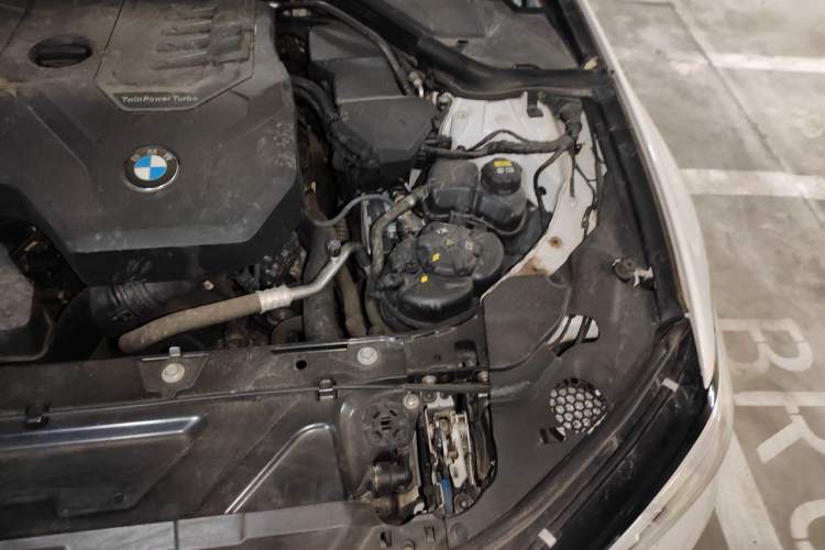 Used BMW 3 Series 2020 325Li First Edition Engine Bay Left