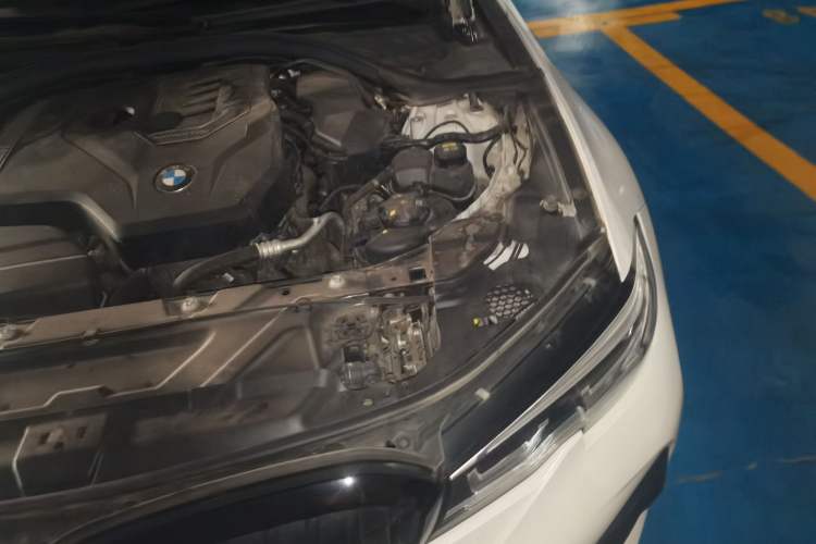 Used BMW 3 Series 2020 325i M Sport Night Edition package Engine Bay Left