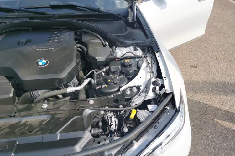 Used BMW 3 Series 2020 Restyled 325i M Sport Night Edition Package Engine Bay Left