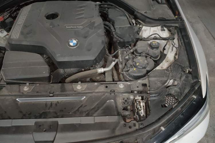 Used BMW 3 Series 2020 325i M Sport Package Engine Bay Left