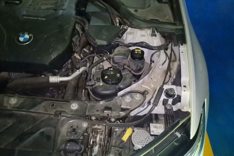 Used BMW 3 Series 2020 320Li M Sport Package Engine Bay Left