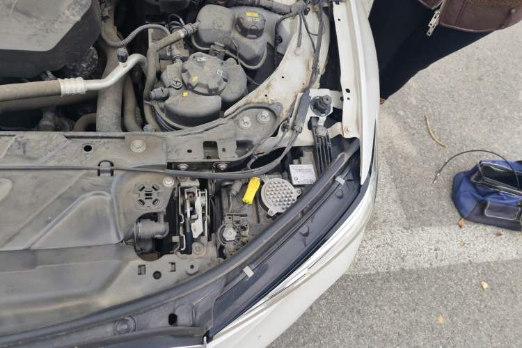 Used BMW 3 Series 2020 Restyled 325Li M Sport Package Engine Bay Left