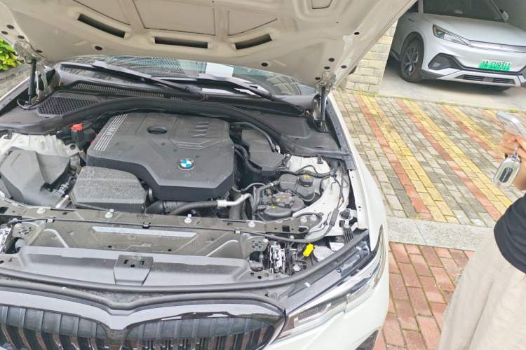 Used BMW 3 Series 2020 Restyled 325i M Sport Night Edition Package Engine Bay Left