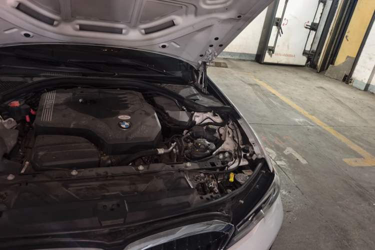 Used BMW 3 Series 2020 320i Sport Package Engine Bay Left