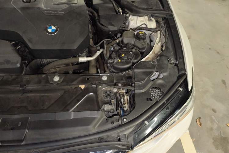 Used BMW 3 Series 2020 325i M Sport Package Engine Bay Left