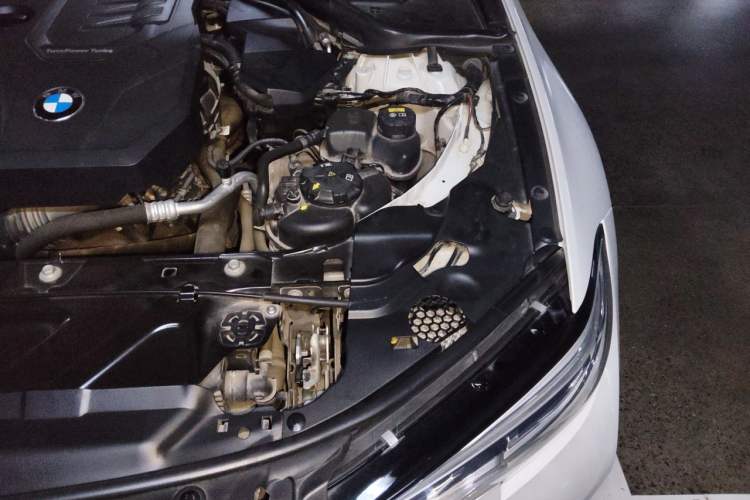 Used BMW 3 Series 2020 325Li First Edition Engine Bay Left