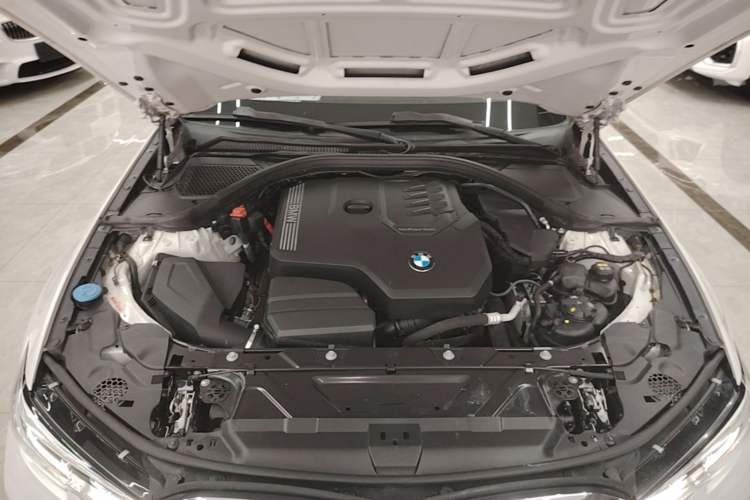 Used BMW 3 Series 2020 325Li First Edition Engine Bay