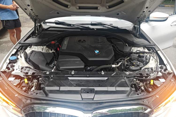 Used BMW 3 Series 2020 325i M Sport Package Engine Bay