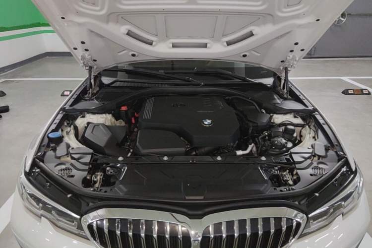 Used BMW 3 Series 2020 325Li First Edition Engine Bay