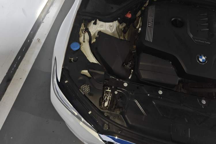 Used BMW 3 Series 2020 325Li First Edition Engine Bay Right