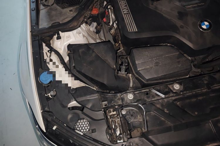 Used BMW 3 Series 2020 325Li M Sport Package Engine Bay Right