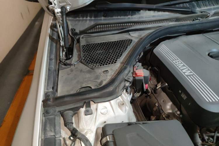 Used BMW 3 Series 2020 325Li First Edition Engine Bay Right