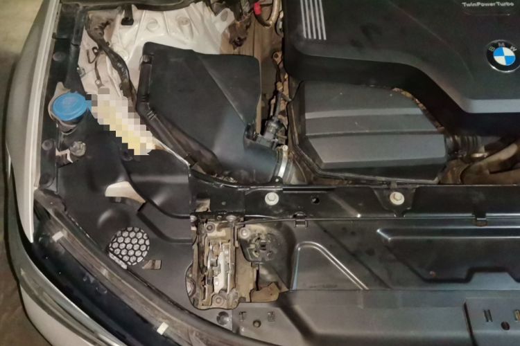 Used BMW 3 Series 2020 325Li First Edition Engine Bay Right