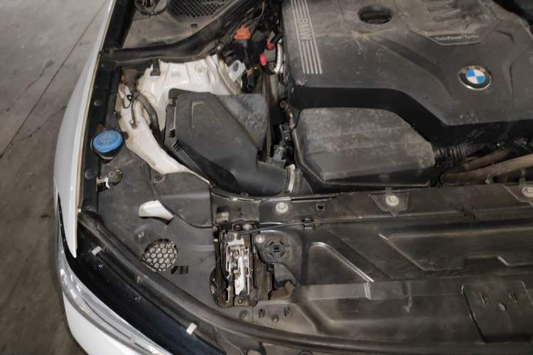 Used BMW 3 Series 2020 325Li First Edition Engine Bay Right