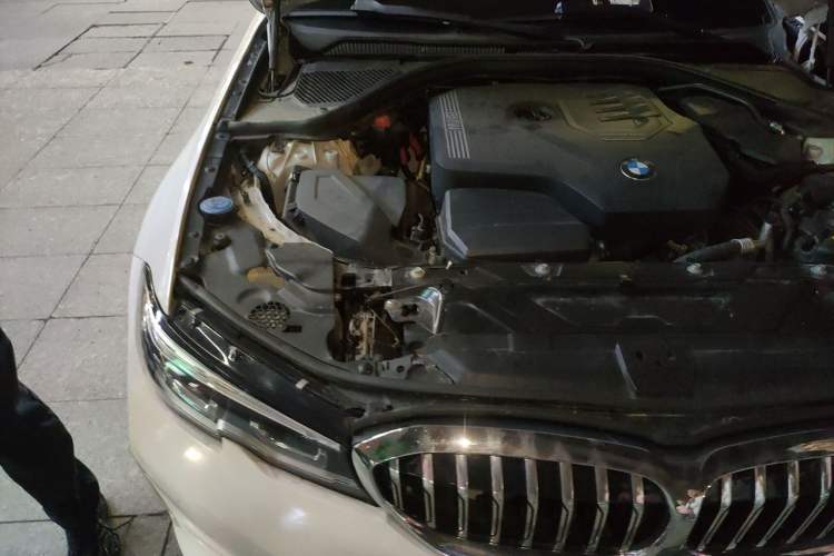 Used BMW 3 Series 2020 325Li First Edition Engine Bay Right