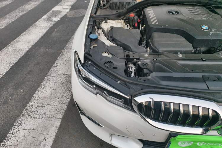 Used BMW 3 Series 2020 325Li First Edition Engine Bay Right
