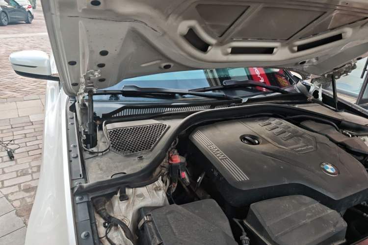 Used BMW 3 Series 2020 325Li First Edition Engine Bay Right